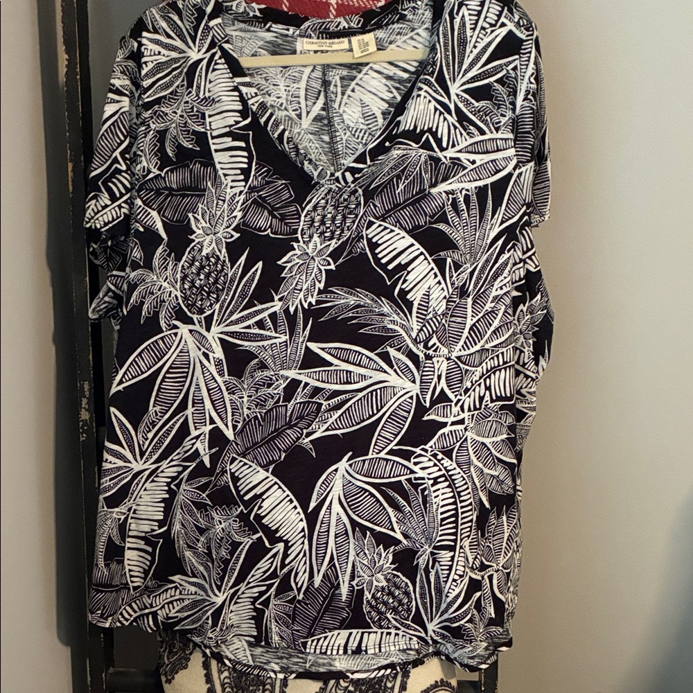 Christian Siriano Navy & White Tropical V‑Neck Tee